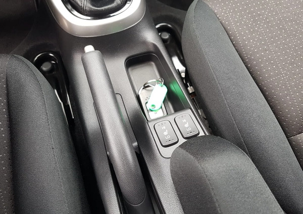 Honda Jazz cena 55900 przebieg: 92000, rok produkcji 2016 z Goleniów małe 704
